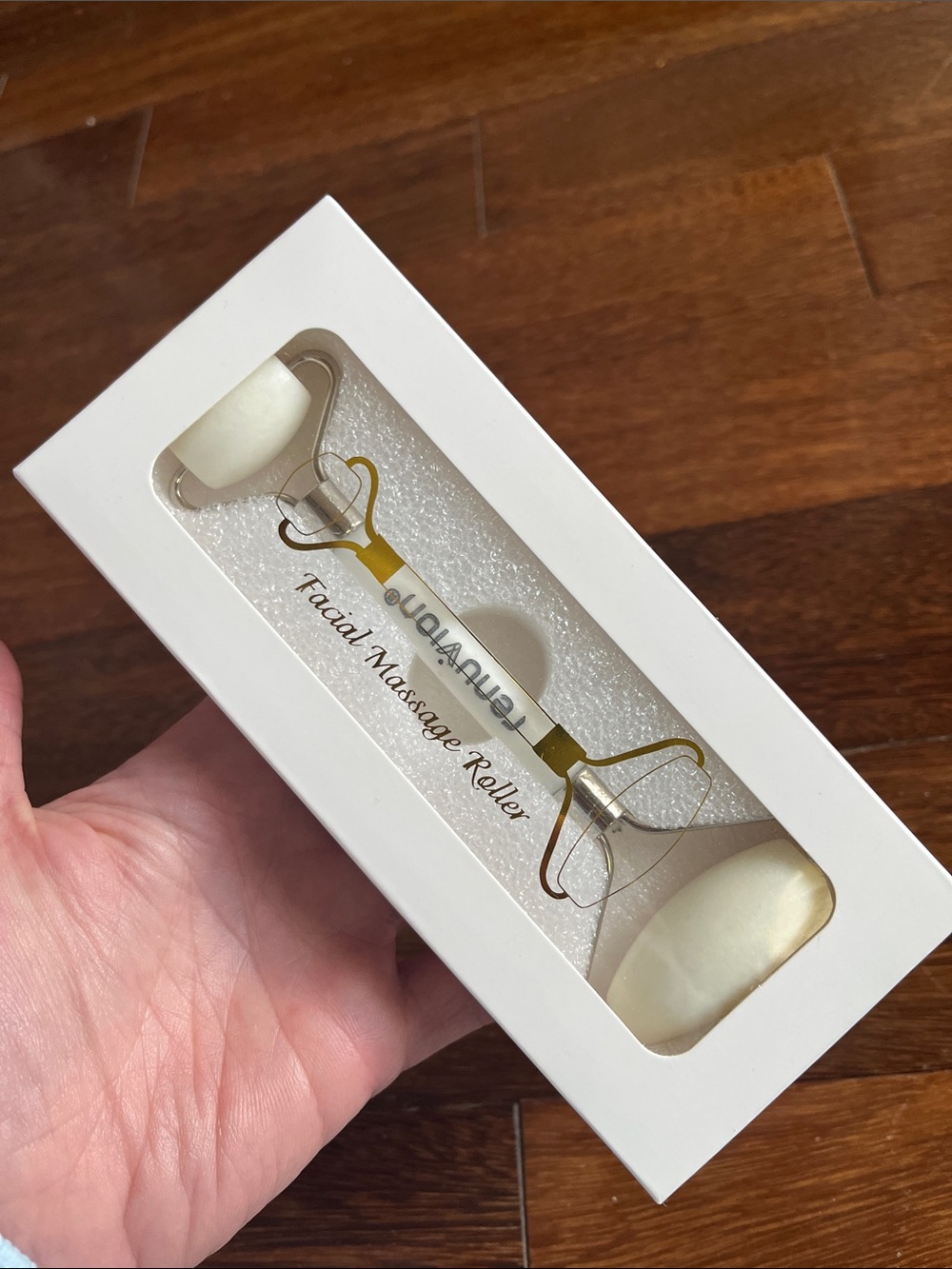 White Facial Massage Roller – Dual-Ended Jade Roller